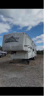 removal and eco-friendly recycling of 5th wheel campers