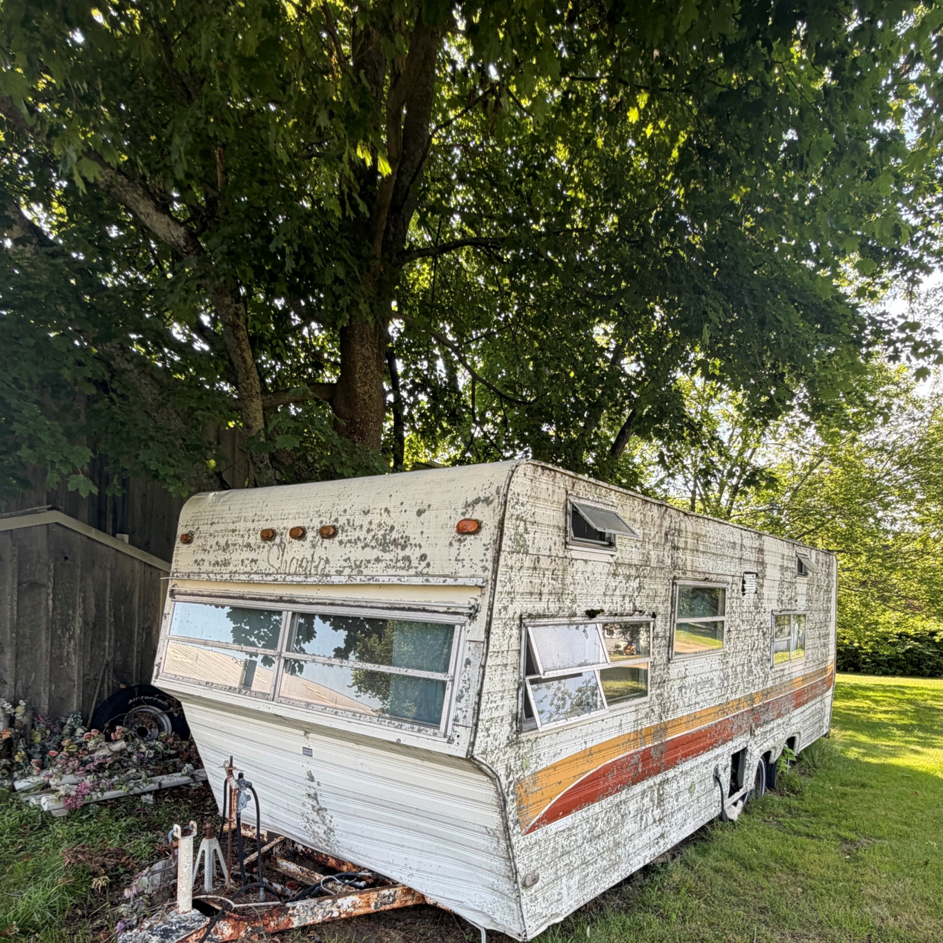 1970s & 1980s Travel Campers:
Do you have a specific make or model you are looking to have removed? Please reach out to our team with your location and unit details for a custom quote.
